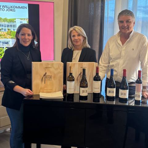 74DC0F60-220E-44C2-91F4-0E72745F08AE